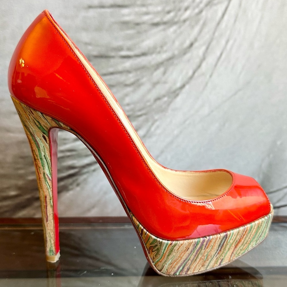 🌺CHRISTIAN LOUBOUTIN 👠 Banane 140 Patent Cork Trinidad Pumps size 35.5 - Picture 5 of 17